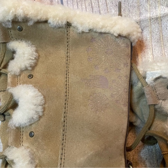 The North Face Tan and Brown Winter Boots with Fur Lining- read descript… - Picture 3 of 6